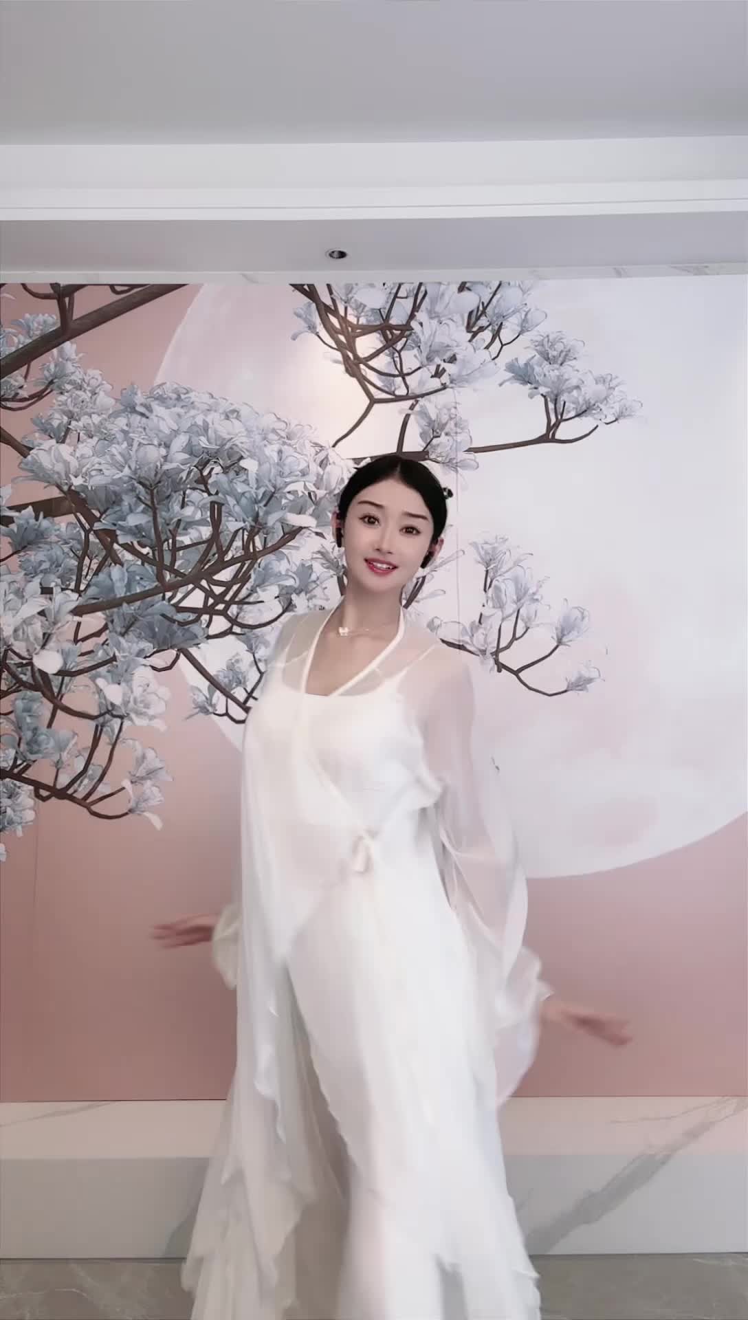 #中国舞_莹莹 #抖音 #舞蹈 #中国舞 @ikan_live 2024-11-05