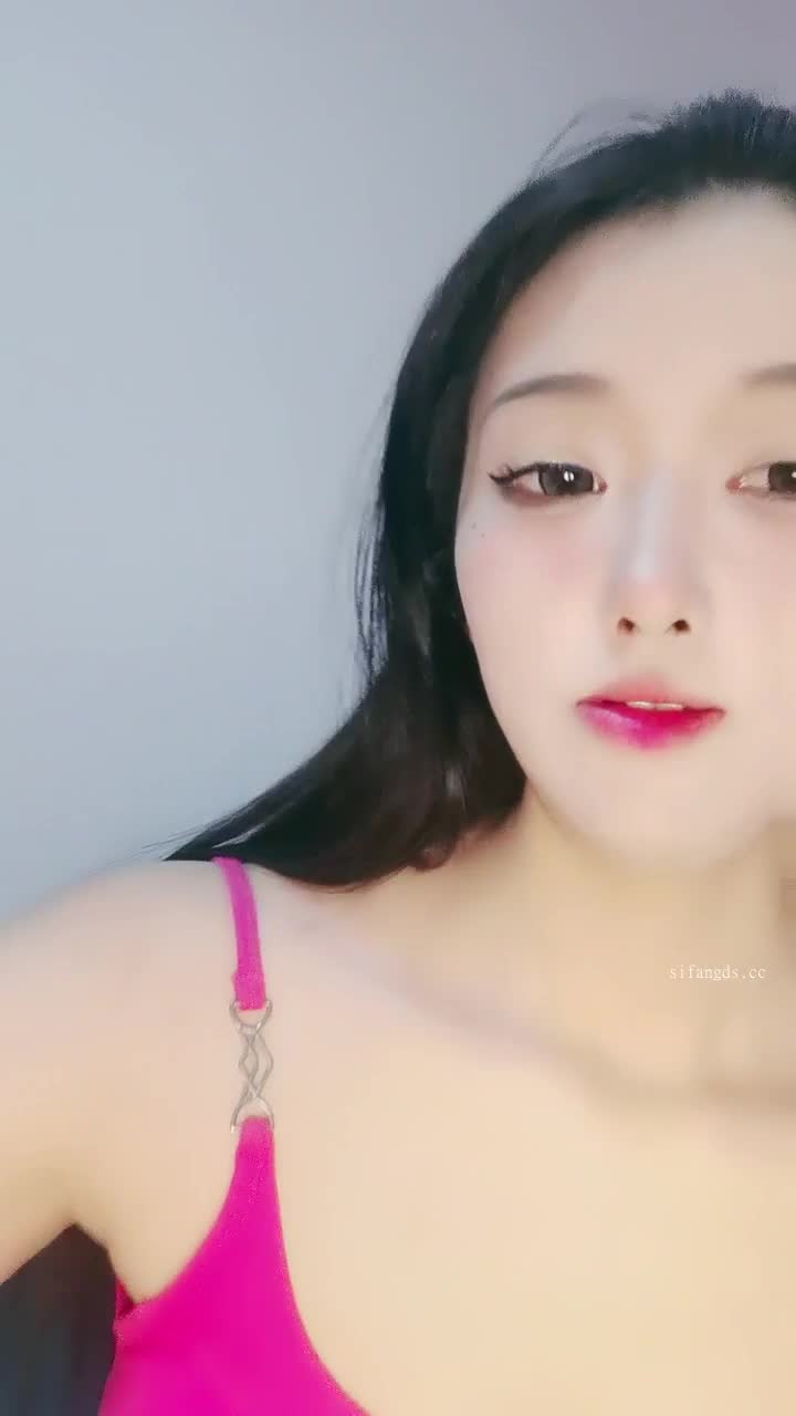 #楚歌 女神归来~超漂亮~全裸热舞 长腿粉逼道具自慰~