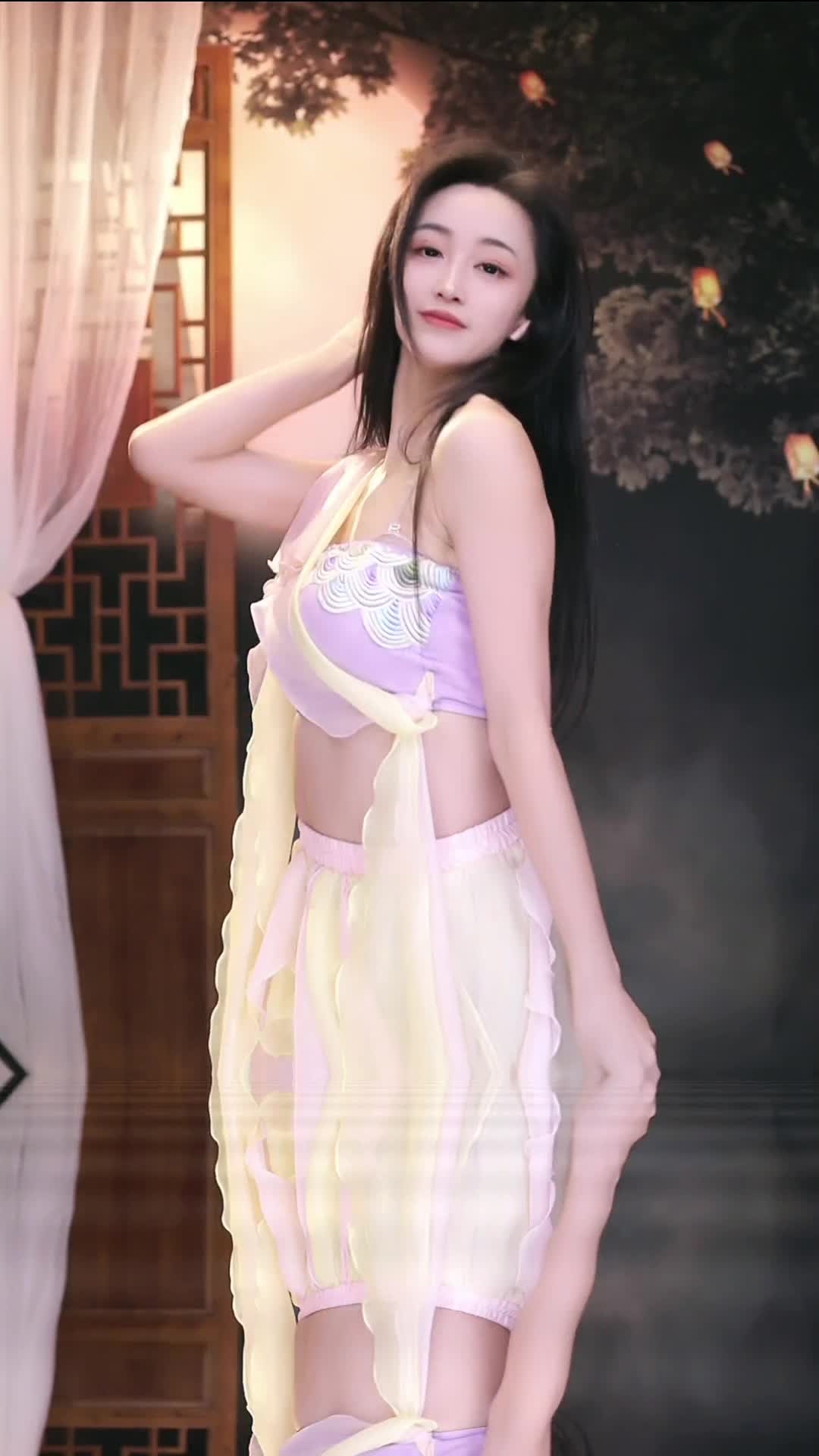 #花千小骨 #抖音 #舞蹈 #中国舞 @ikan_live 2024-11-08
