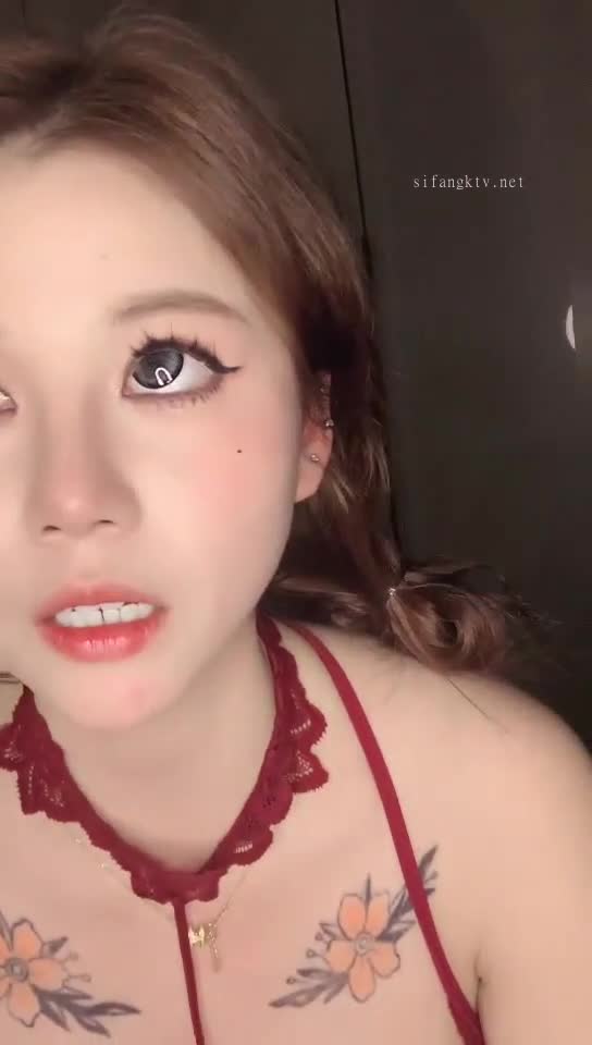 #Duu 重磅！珠峰颜值超美~深海炸弹 超级巨乳狂甩 太爽了