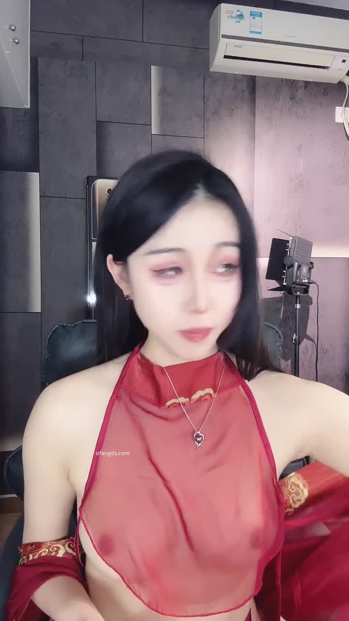 #小鱼睡不醒 极品福利姬美女 超美女神 丝袜长腿 裸舞 道具自慰视频福利