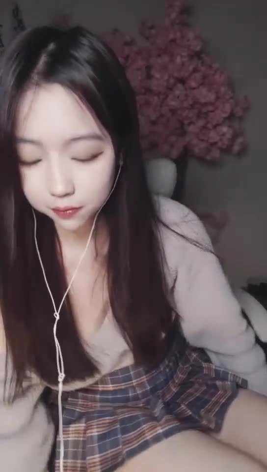 #白溪溪 女神下海 美乳 裸舞诱惑