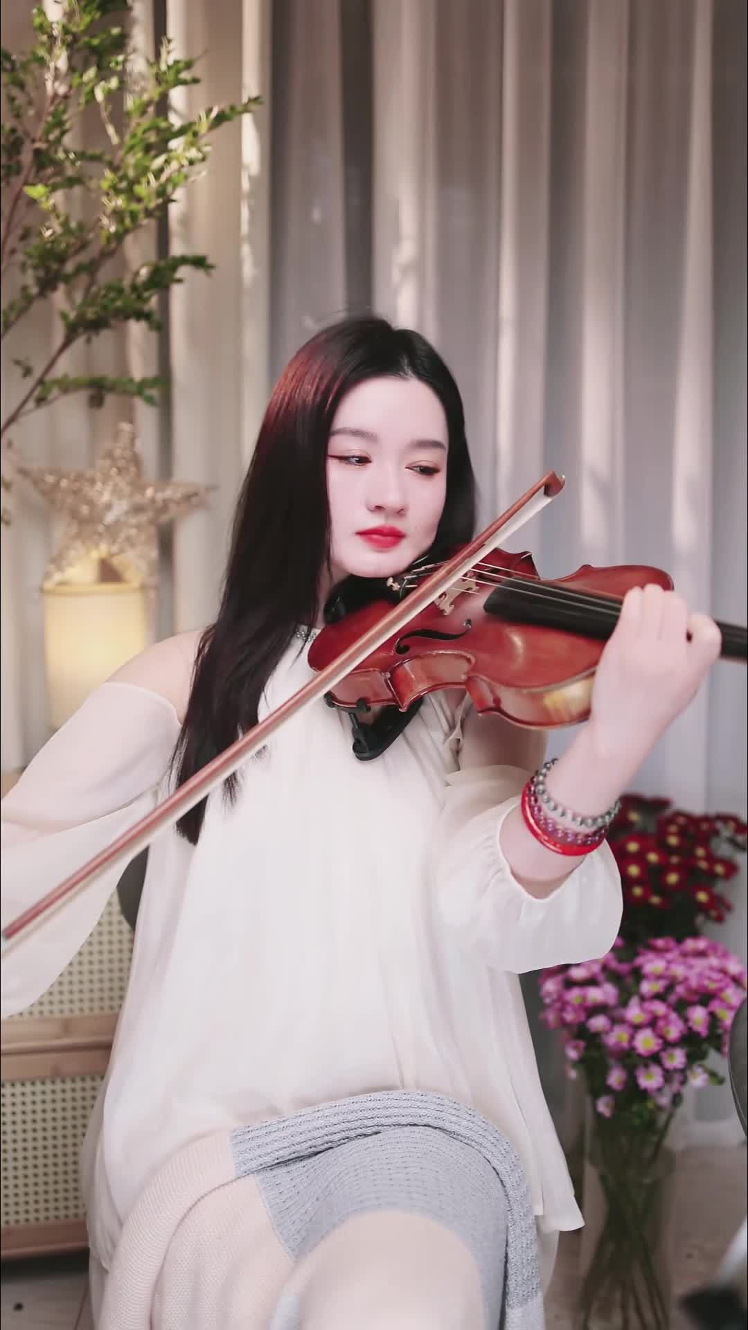 #若曦小提琴 #抖音 #乐器 @ikan_live 2024-11-05