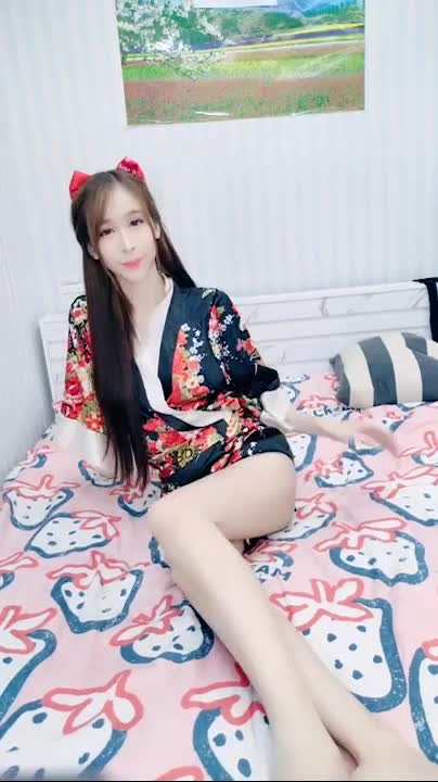 #极品身材 #纹身  #直播 160操175，反差爆棚 谁有关键词 这个不全