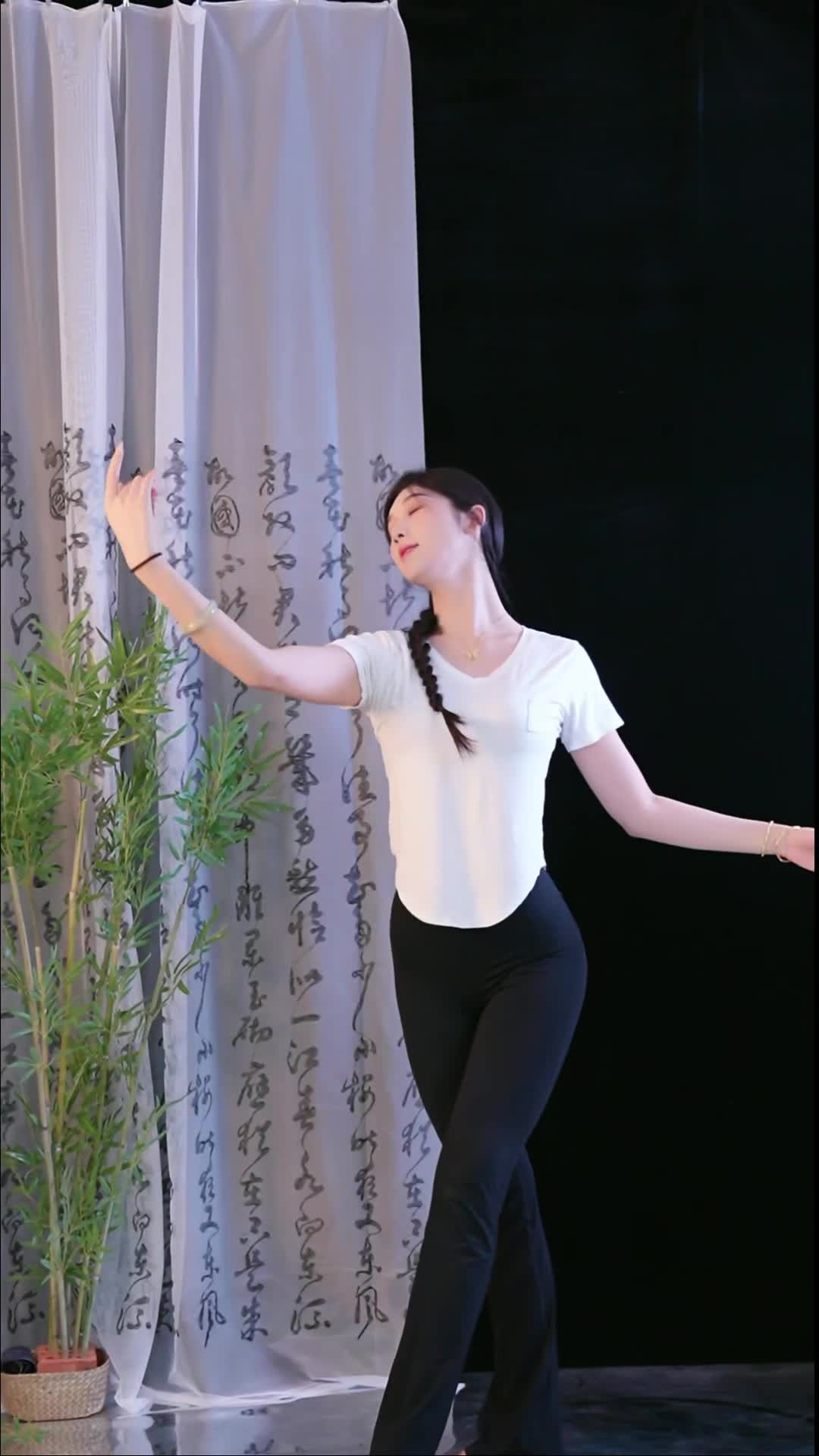 #徐婉婷 #抖音 #舞蹈 #中国舞 @ikan_live 2024-11-09