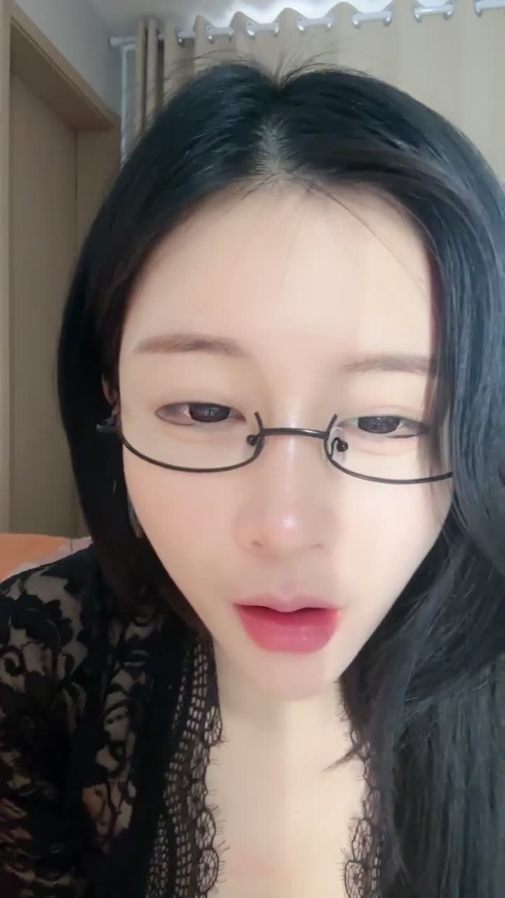 #霸气白骨精 今年最美名媛尺度突破~ 道具狂插~喷水
