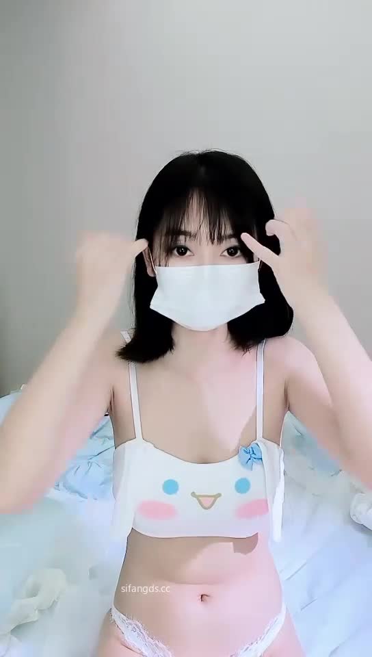 #萱萱酱 #小豆苗~! G奶校花~全裸骚舞~跳蛋道具~流白浆