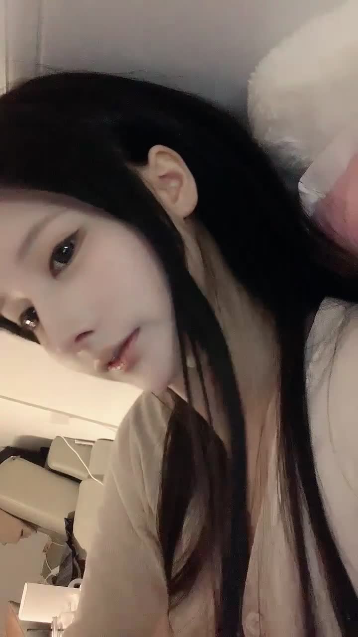 #诗 珍藏品~天真无邪 清纯小妹！破天荒唯一一次漏点秀！