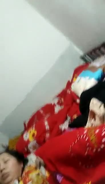 #老鸡大妈在家接客一个老头
