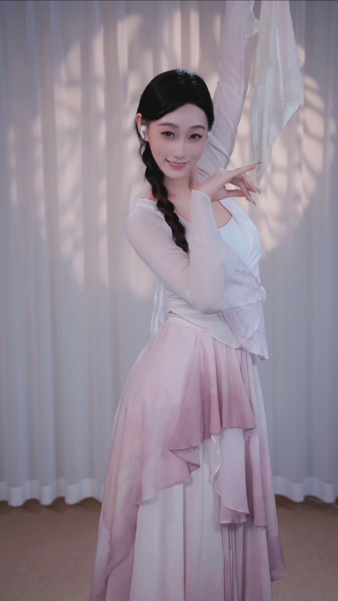 #柳云灿 #抖音 #舞蹈 #中国舞 @ikan_live 2024-11-03
