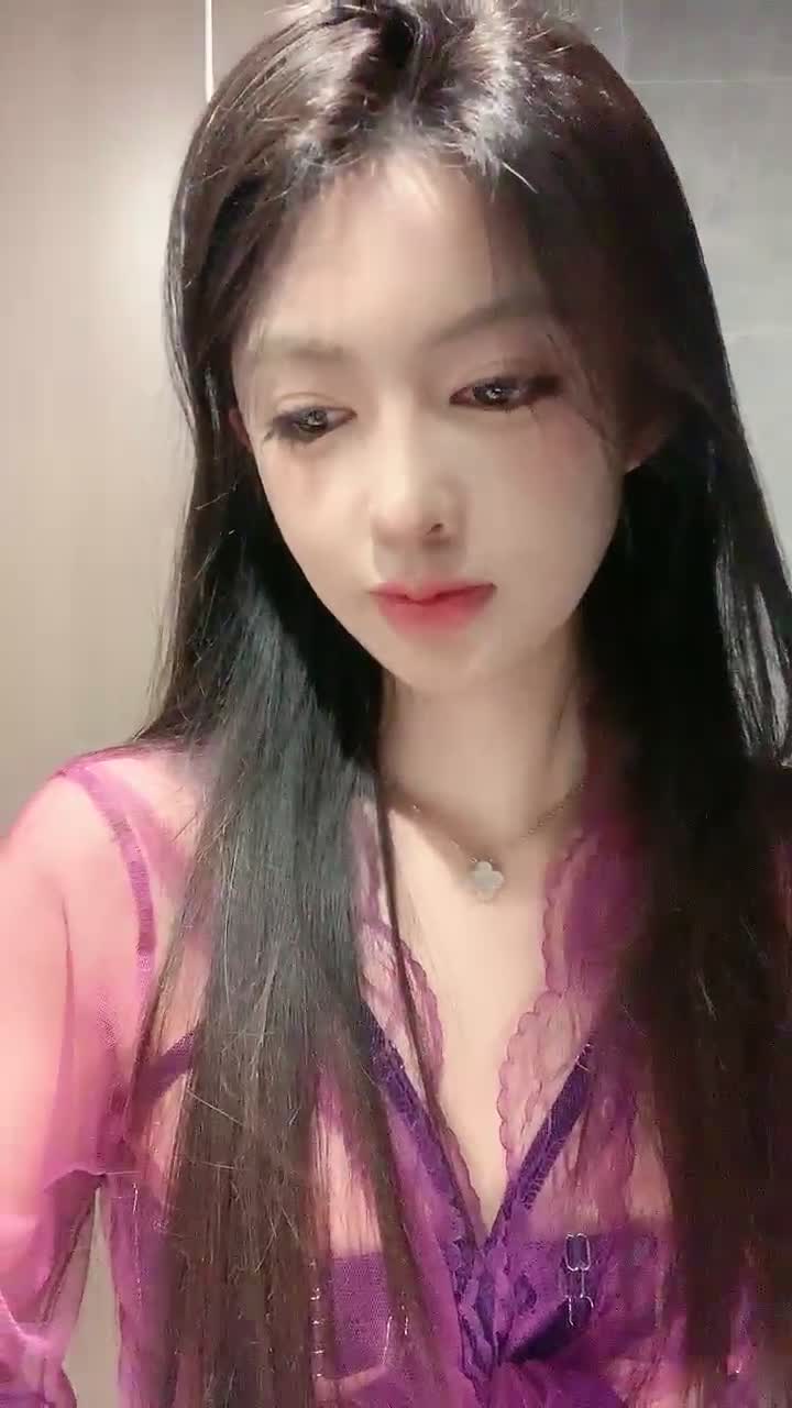 #爱神美蛇蛇 #裸聊 #巨乳 #付费直播 #网红  #一对一掰穴特写 #颜值