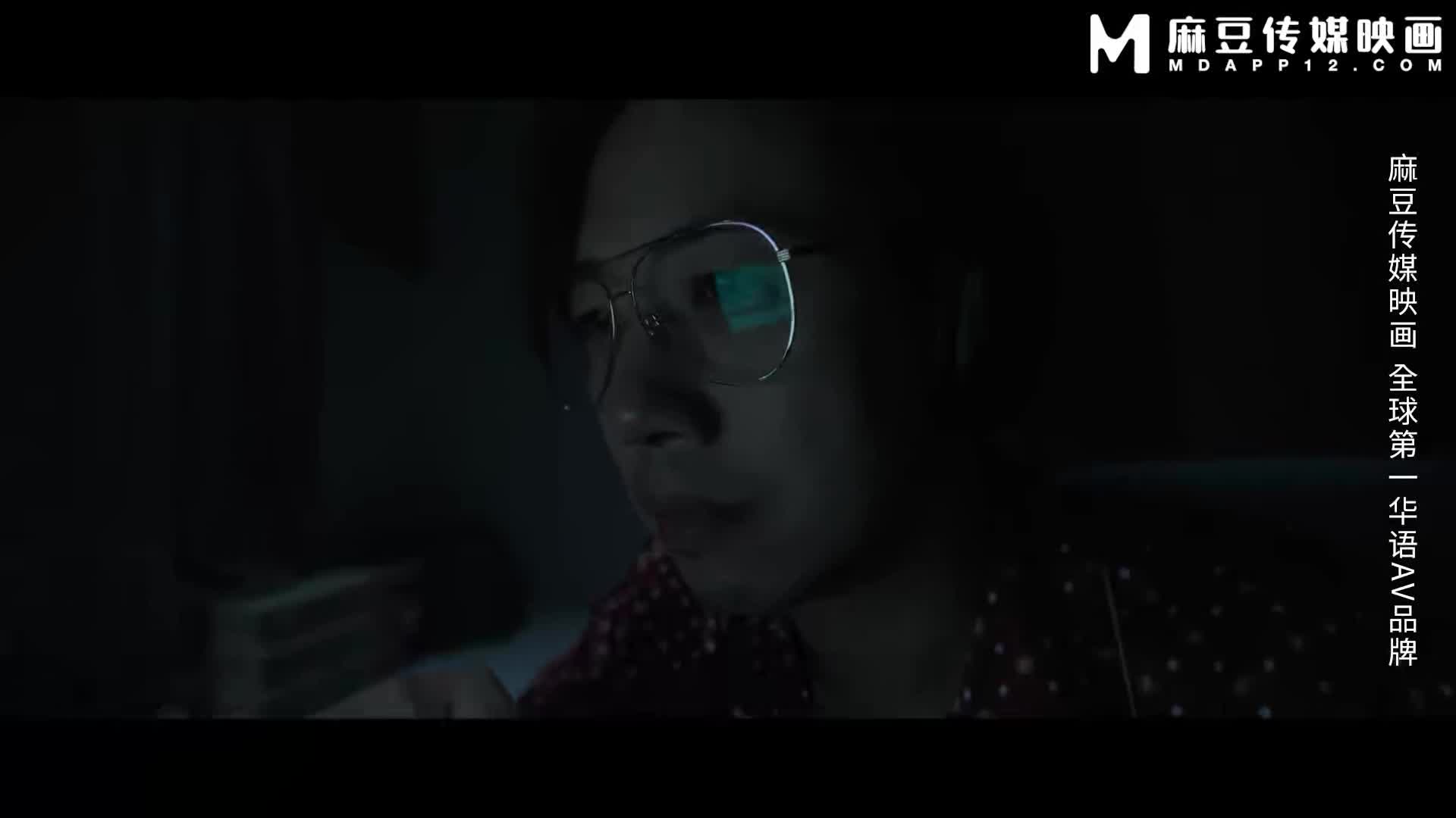 #巨乳骚货 #妻子 #小穴 【巨乳骚货精选】【新婚妻子与菜老板】,苏畅，李蓉蓉主演 这个小穴很美 我也想试下
