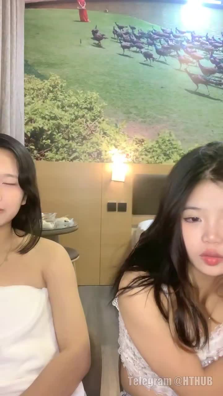 精神小妹直播大秀超超级合集13又是羡慕精神小伙的8天#精神小妹 #直播 #学生我要去给精神小伙当马仔了 可以轮到吗 我去推屁股也行啊