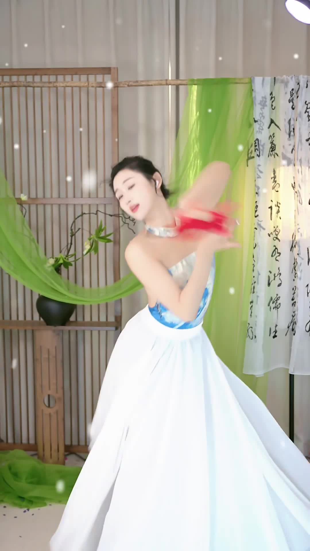 #敏敏_中国舞版 #抖音 #舞蹈 #中国舞 @ikan_live 2024-12-14