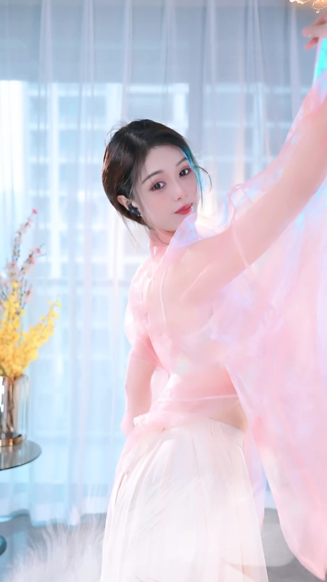 #温南汐 #抖音 #舞蹈 #中国舞 @ikan_live 2024-11-21