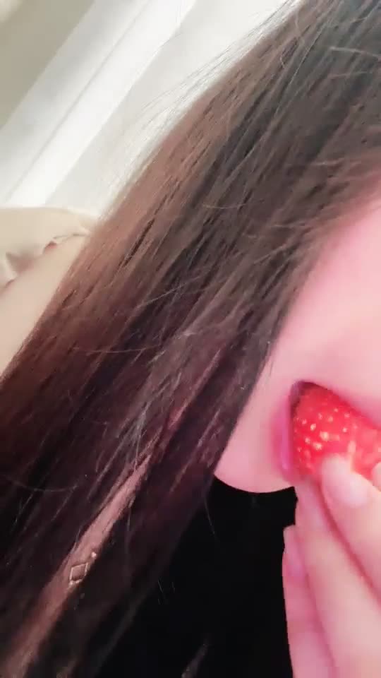 哇靠~超级大奶萝莉 #欣悦想被爱 道具自慰~童颜巨乳超顶