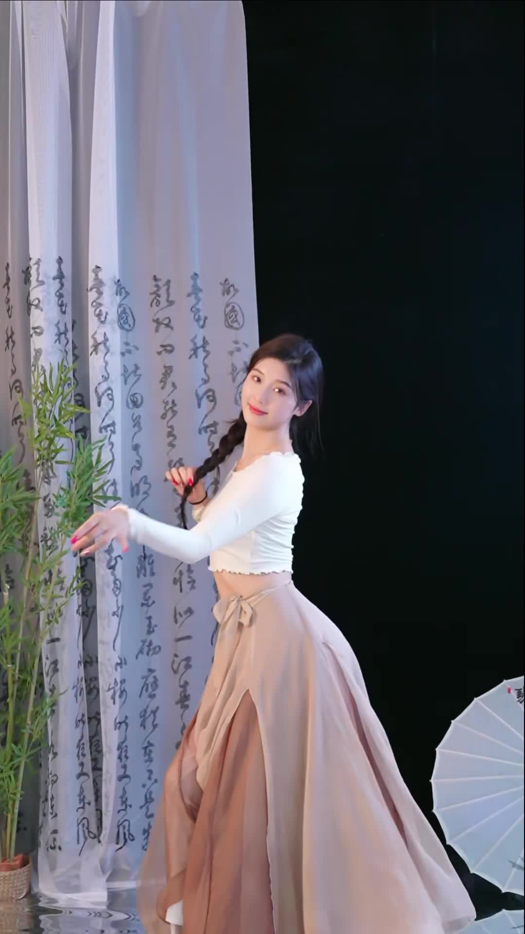 #徐婉婷 #抖音 #舞蹈 #中国舞 @ikan_live 2024-11-15