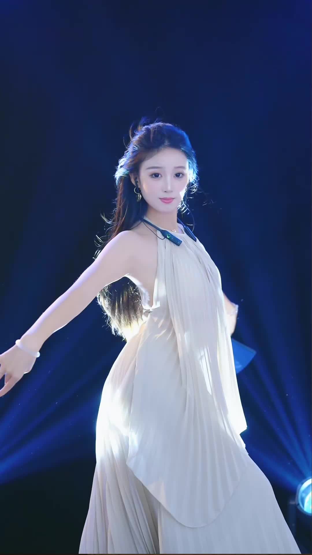 #唐紫涵 #抖音 #舞蹈 #中国舞 @ikan_live 2024-11-19