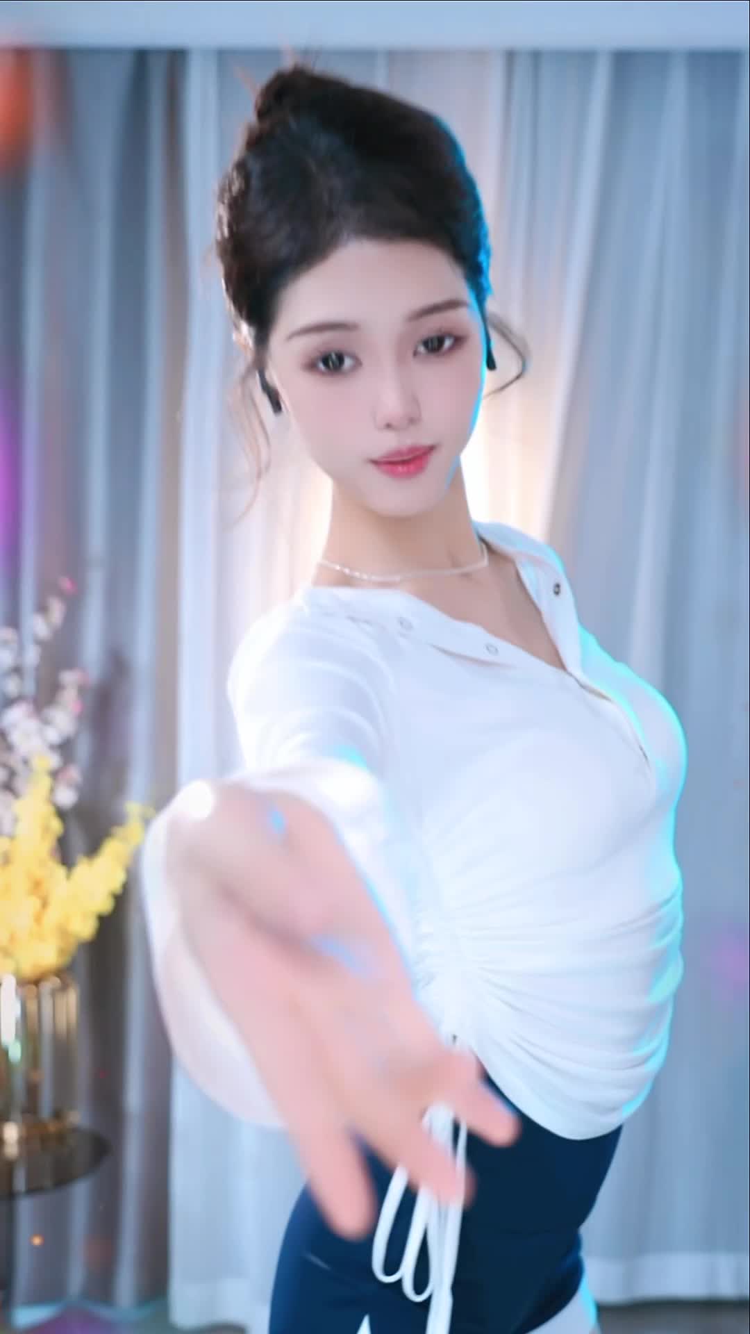 #温南汐 #抖音 #舞蹈 #中国舞 @ikan_live 2024-11-19
