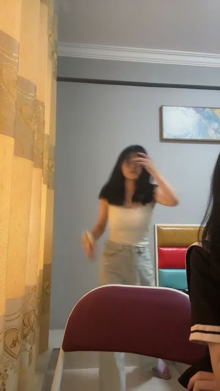 很多人找的困困兔的闺蜜直播大秀 她也是用困困兔的账号直播 #困困兔 2