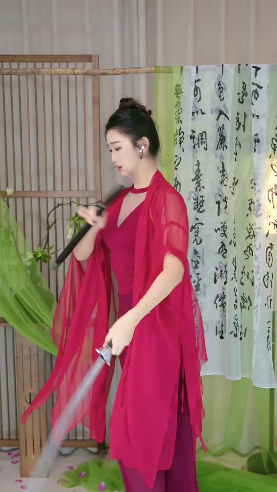 #敏敏_中国舞版 #抖音 #舞蹈 #中国舞 @ikan_live 2024-11-22