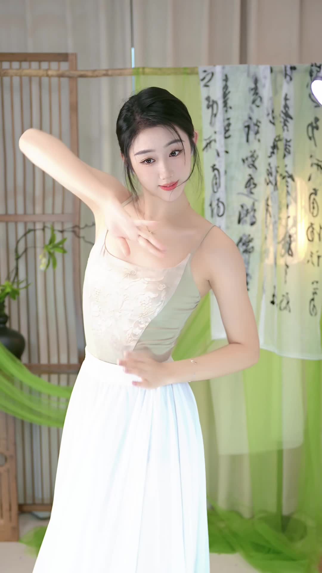 #敏敏_中国舞版 #抖音 #舞蹈 #中国舞 @ikan_live 2024-11-20