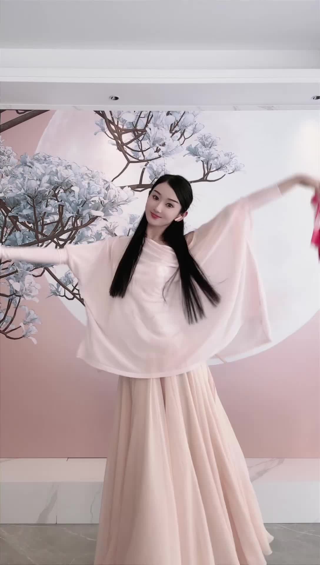 #中国舞_莹莹 #抖音 #舞蹈 #中国舞 @ikan_live 2024-12-10