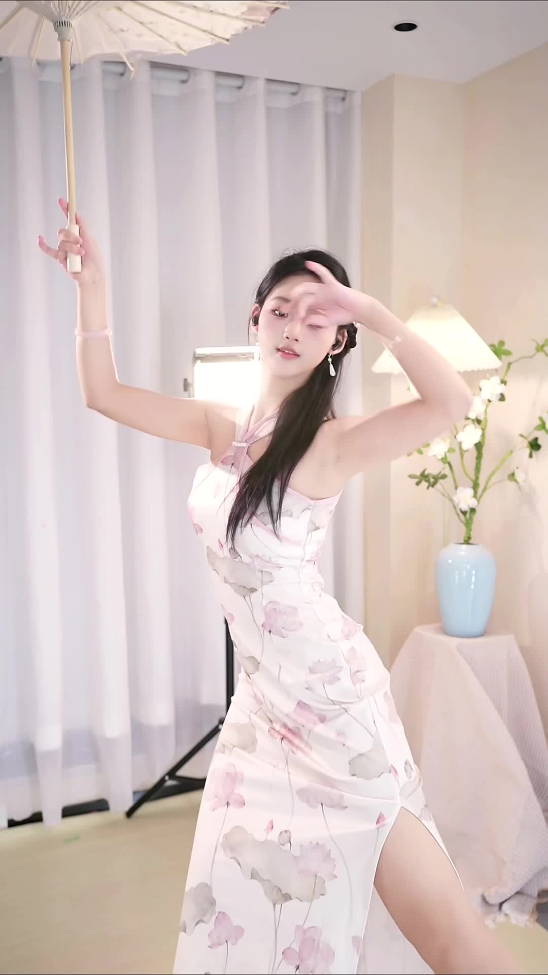 #柒柒 #抖音 #舞蹈 #中国舞 @ikan_live 2024-11-19