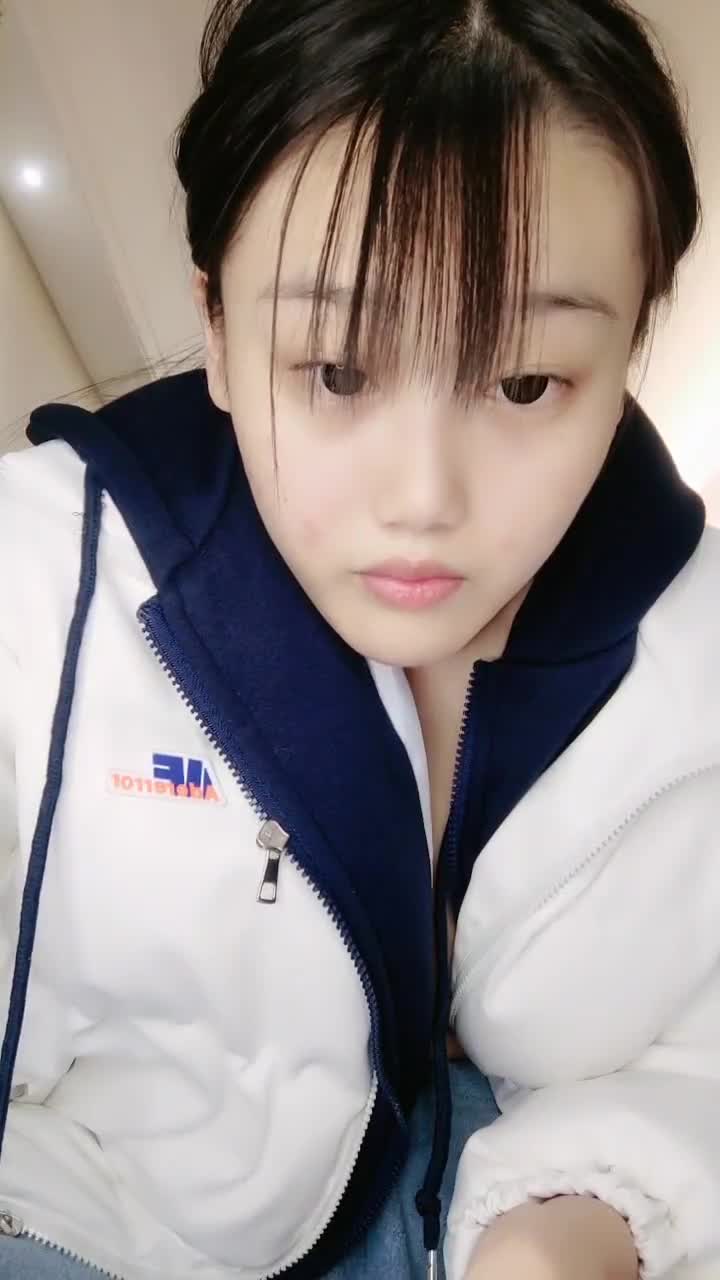 精神小妹直播大秀超超级合集20又是羡慕精神小伙的16天#精神小妹 #直播 #学生我要去给精神小伙当马仔了 可以轮到吗 我去推屁股也行啊