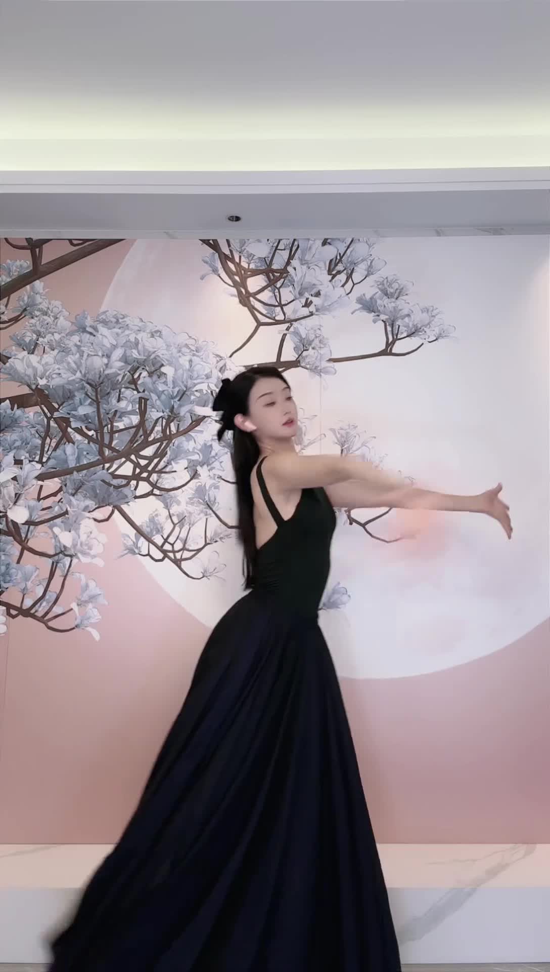 #中国舞_莹莹 #抖音 #舞蹈 #中国舞 @ikan_live 2024-11-20