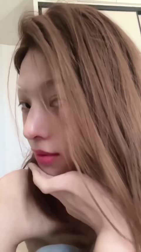 05年Sam老师 175舞蹈生，耐打的颜值 做不了生活的主人可以做你的母狗 #母狗 #舞蹈生