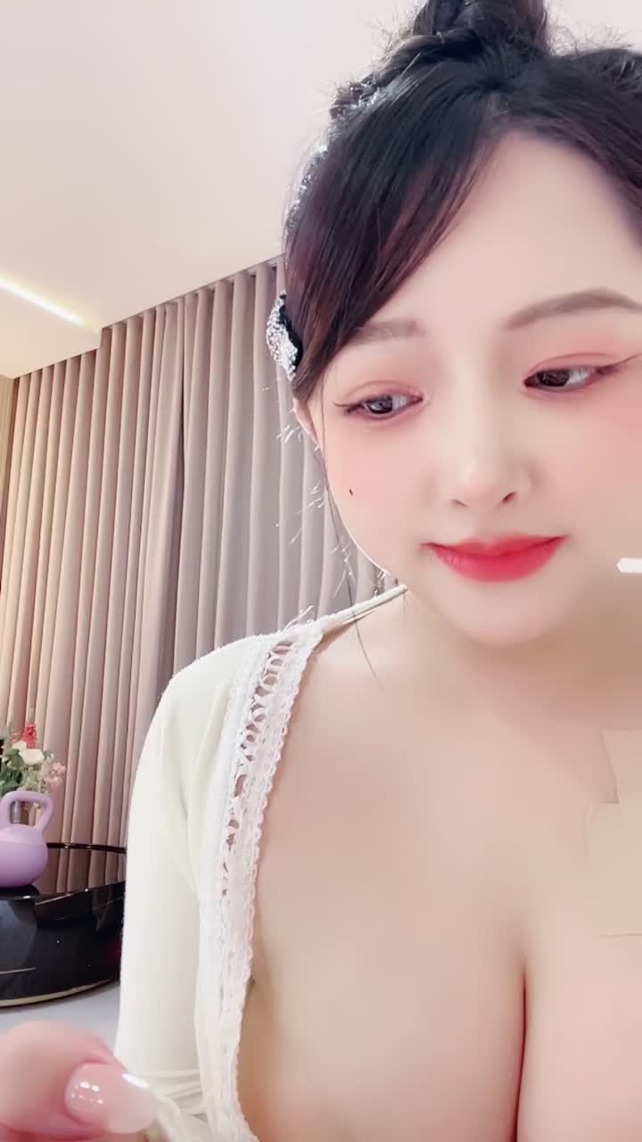 #七彩虹主播 #莪们 妖艳美女 骚 意外的骚