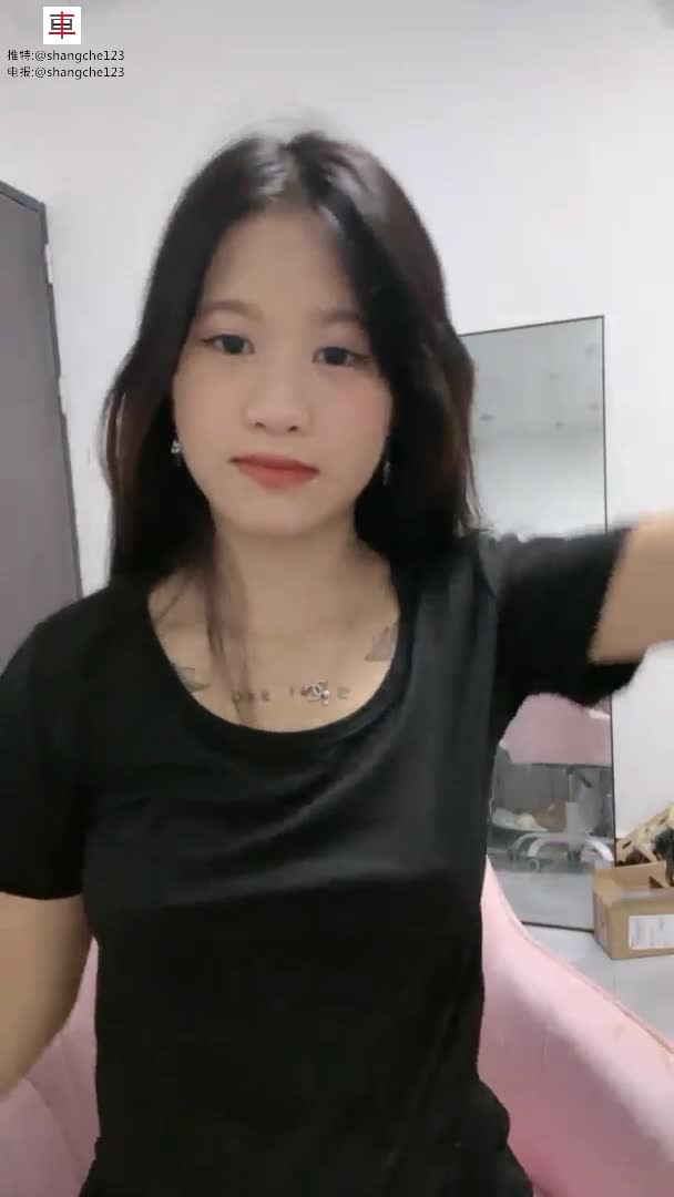 快手精神小妹菲律宾 挺极品的以前直播名字叫杨小兔 #精神小妹
