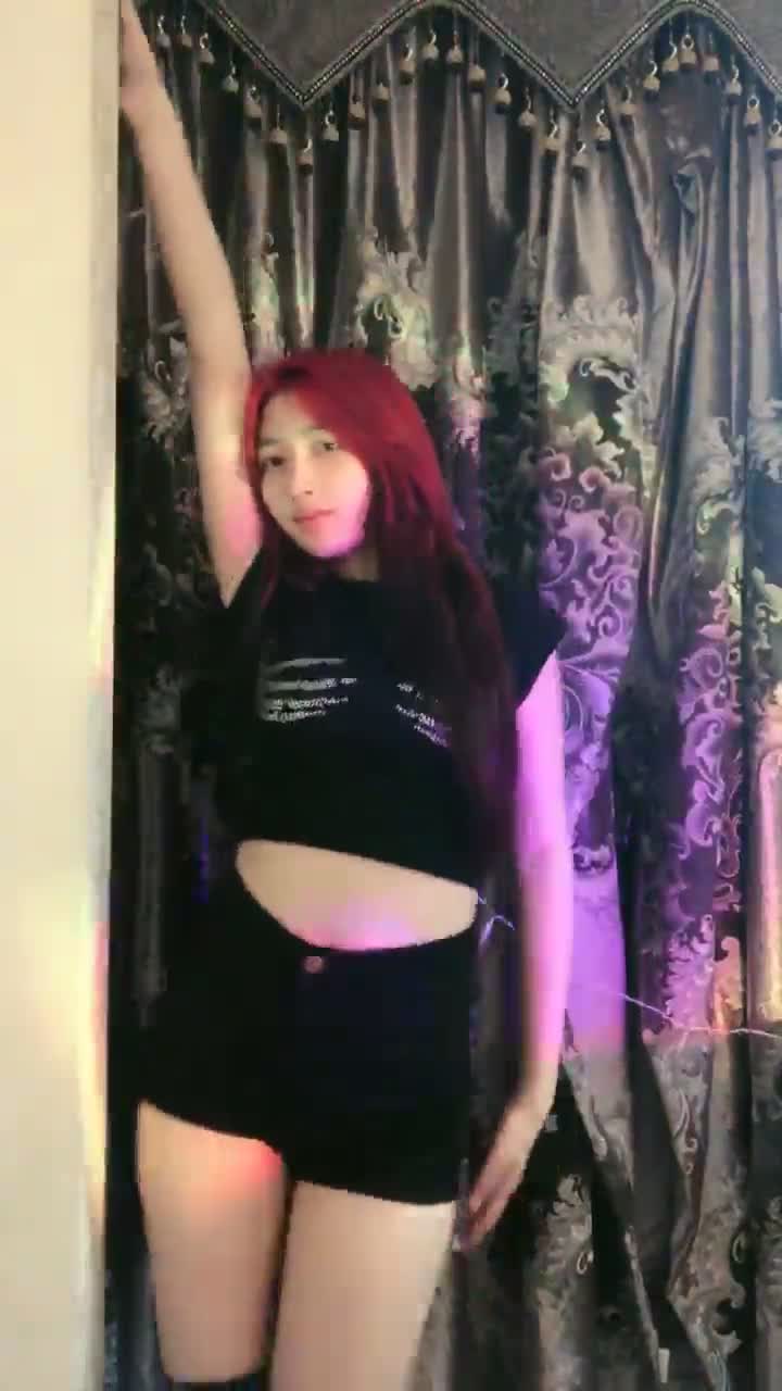 精神小妹直播大秀超超级合集24又是羡慕精神小伙的21天️️️#精神小妹 #直播 #纹身我要去给精神小伙当马仔了 可以轮到吗 我去推屁股也行啊