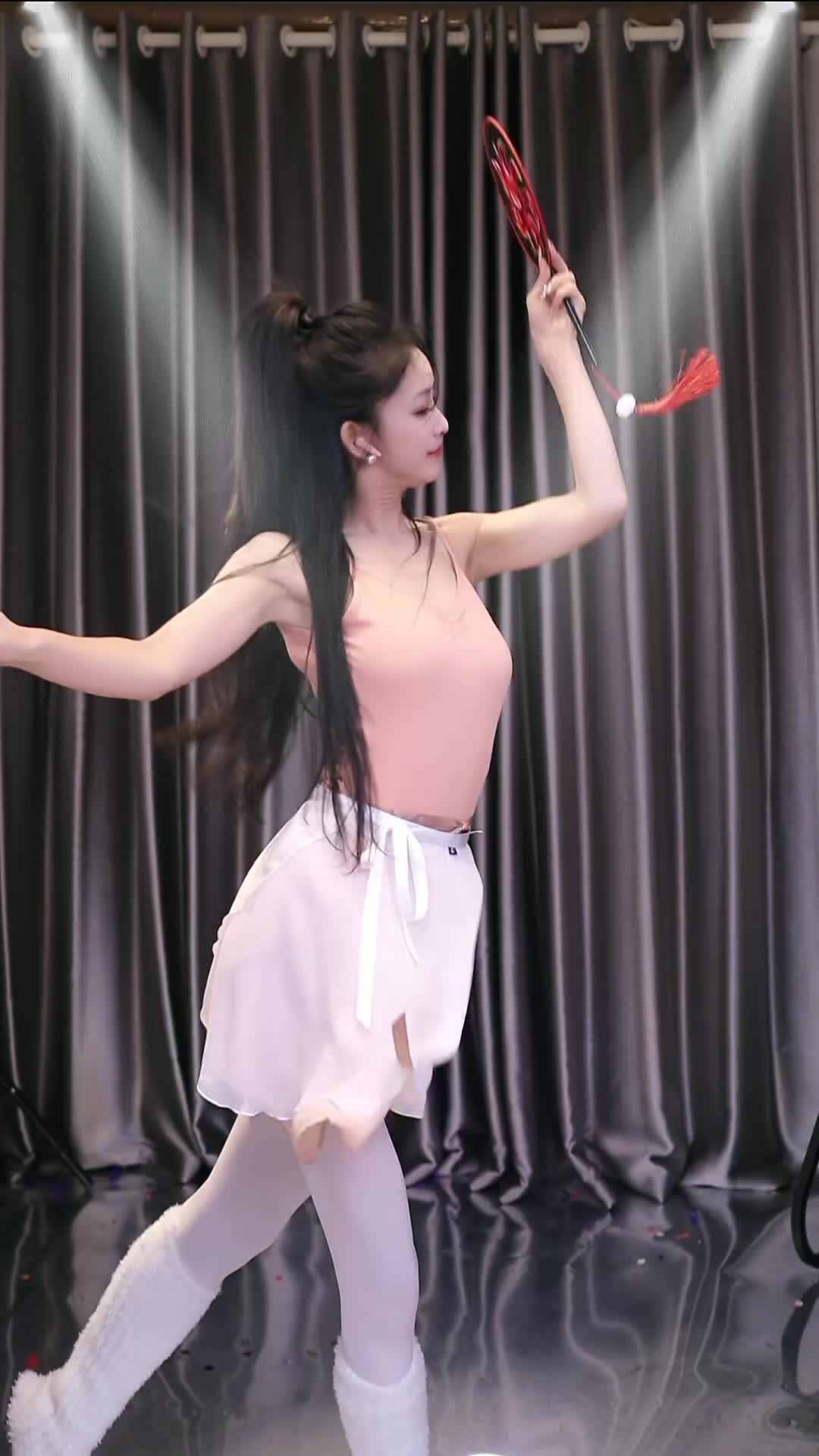 #花千小骨 #抖音 #舞蹈 #中国舞 @ikan_live 2024-12-11
