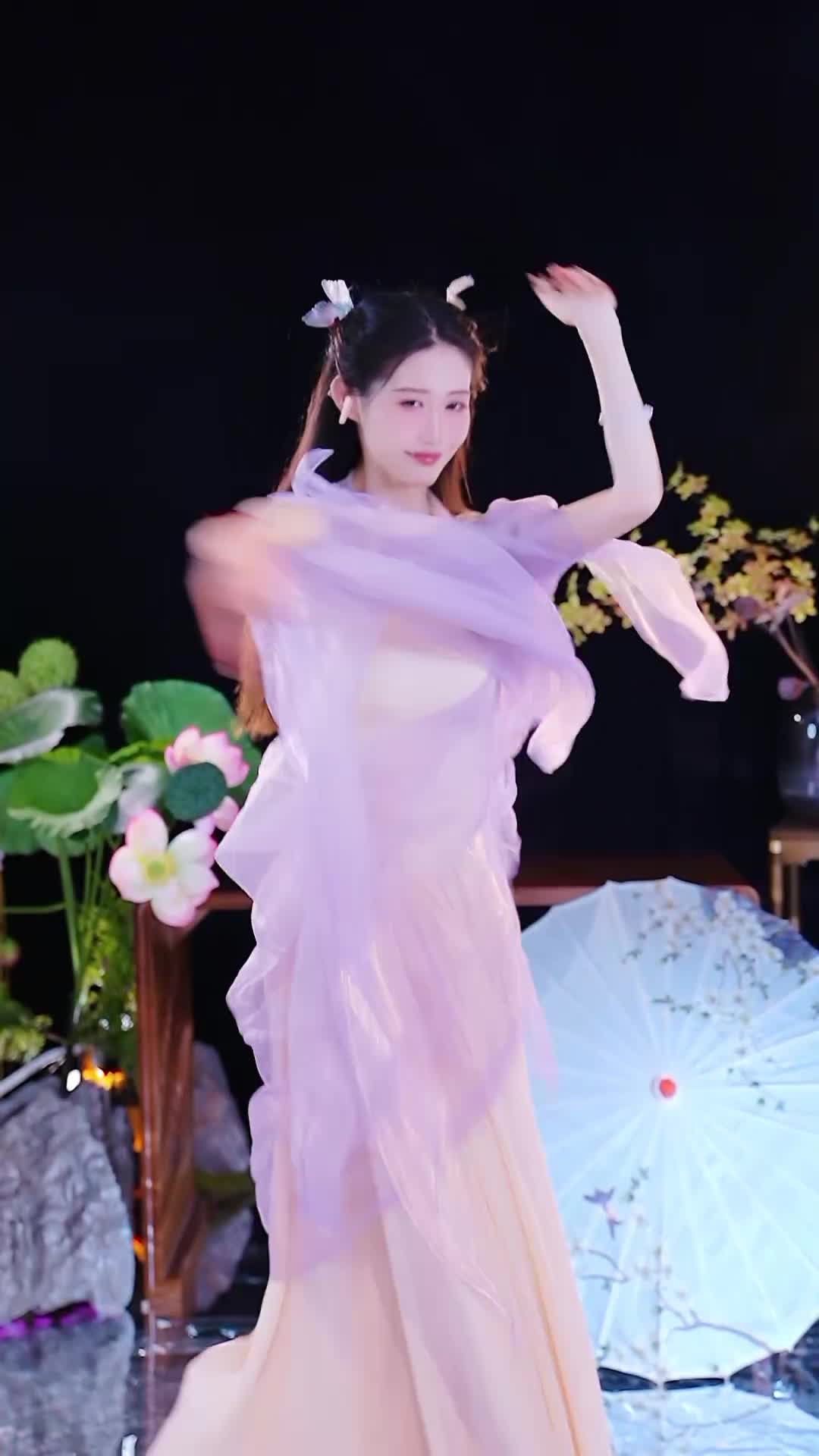 #思思 #抖音 #舞蹈 #中国舞 @ikan_live 2024-11-21