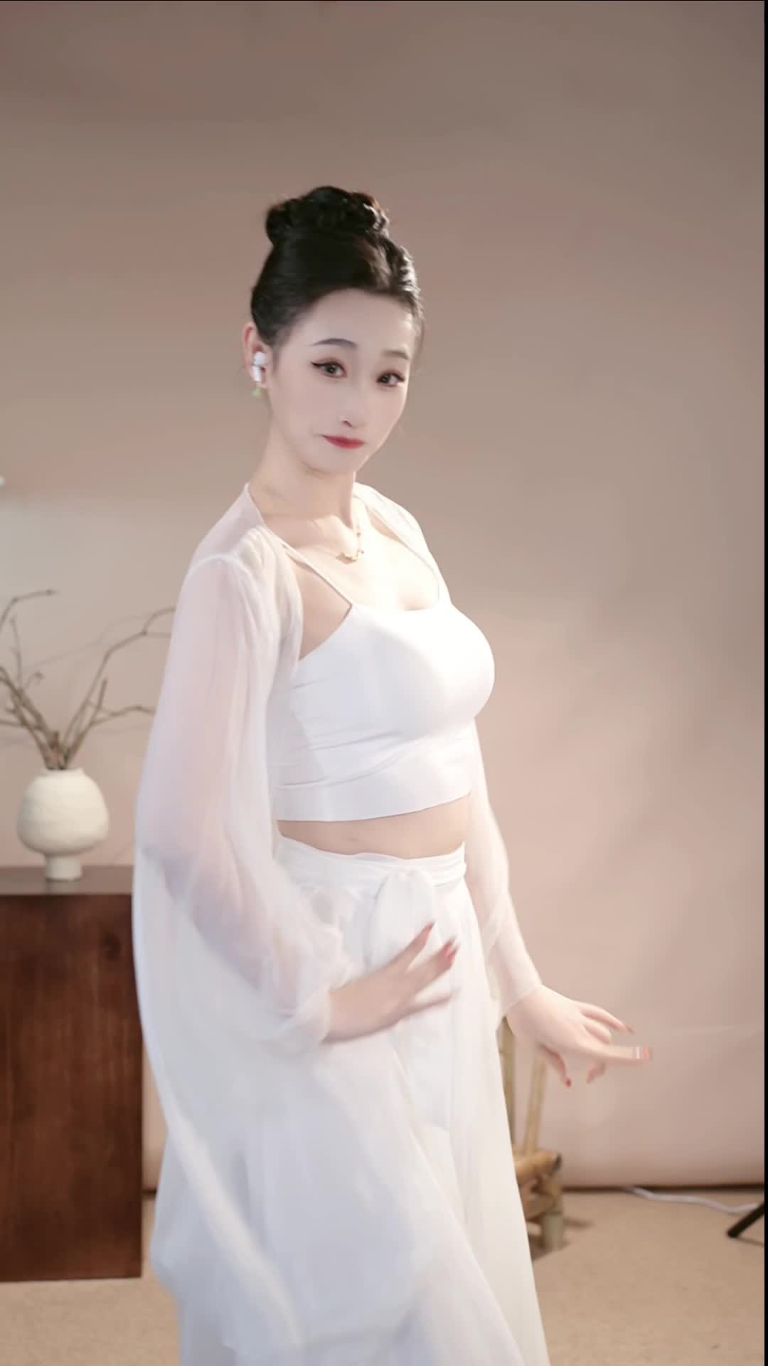 #柳云灿 #抖音 #舞蹈 #中国舞 @ikan_live 2024-12-14