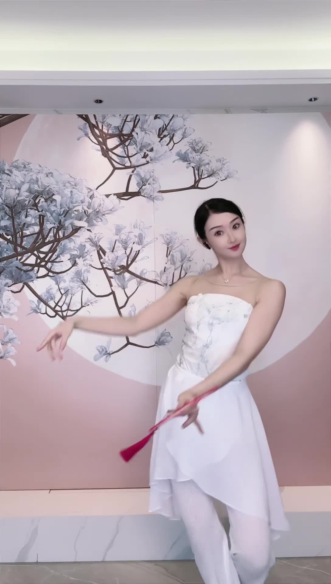 #中国舞_莹莹 #抖音 #舞蹈 #中国舞 @ikan_live 2024-11-18