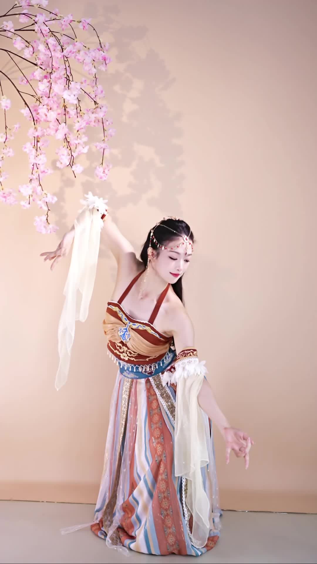 #夏夏 #抖音 #舞蹈 #中国舞 @ikan_live 2024-11-21