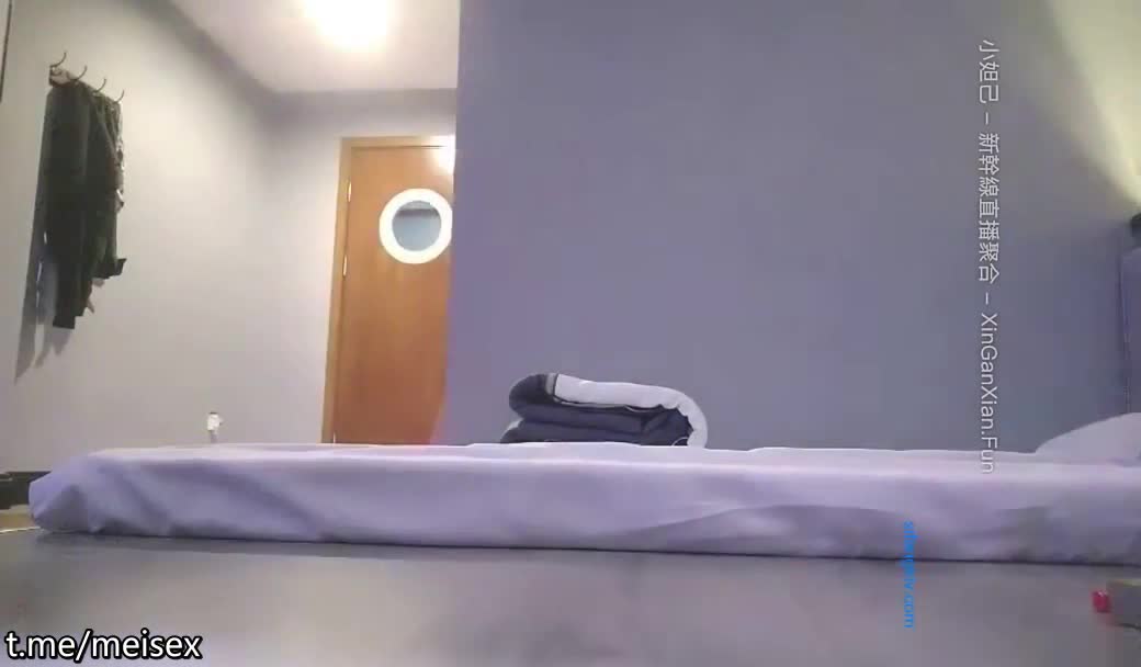 #足浴 #熟女 #调情 #按摩 #口交足浴熟女调情按摩美乳 口交