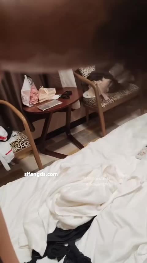 【Q先森】最新付费资源，口啪良家收割机，享受她们床上的美好胴体 #约炮 #Q先森 #约炮