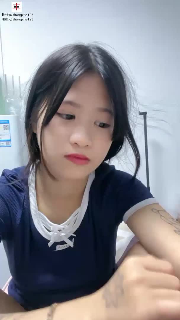 快手精神小妹菲律宾 挺极品的以前直播名字叫杨小兔 #精神小妹