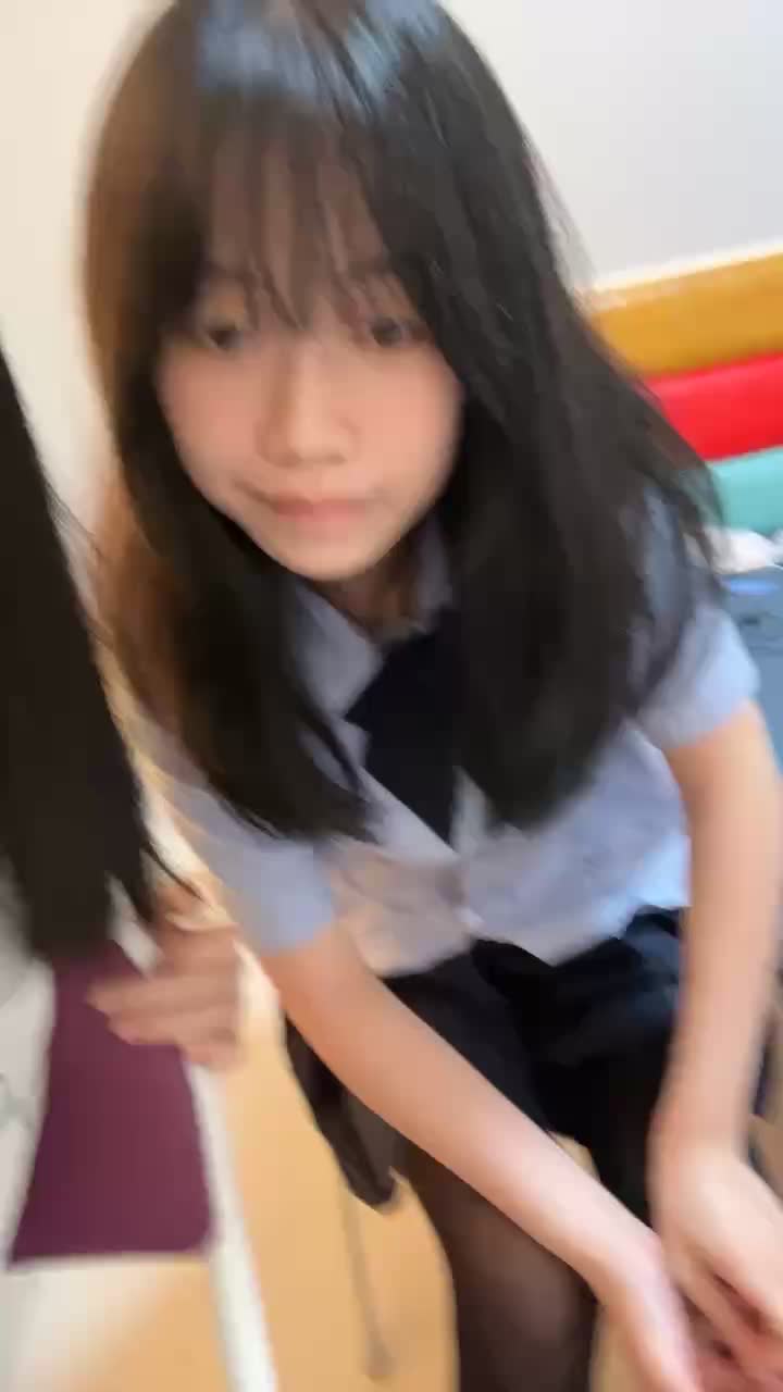 很多人找的困困兔的闺蜜直播大秀 她也是用困困兔的账号直播 #困困兔 #七彩