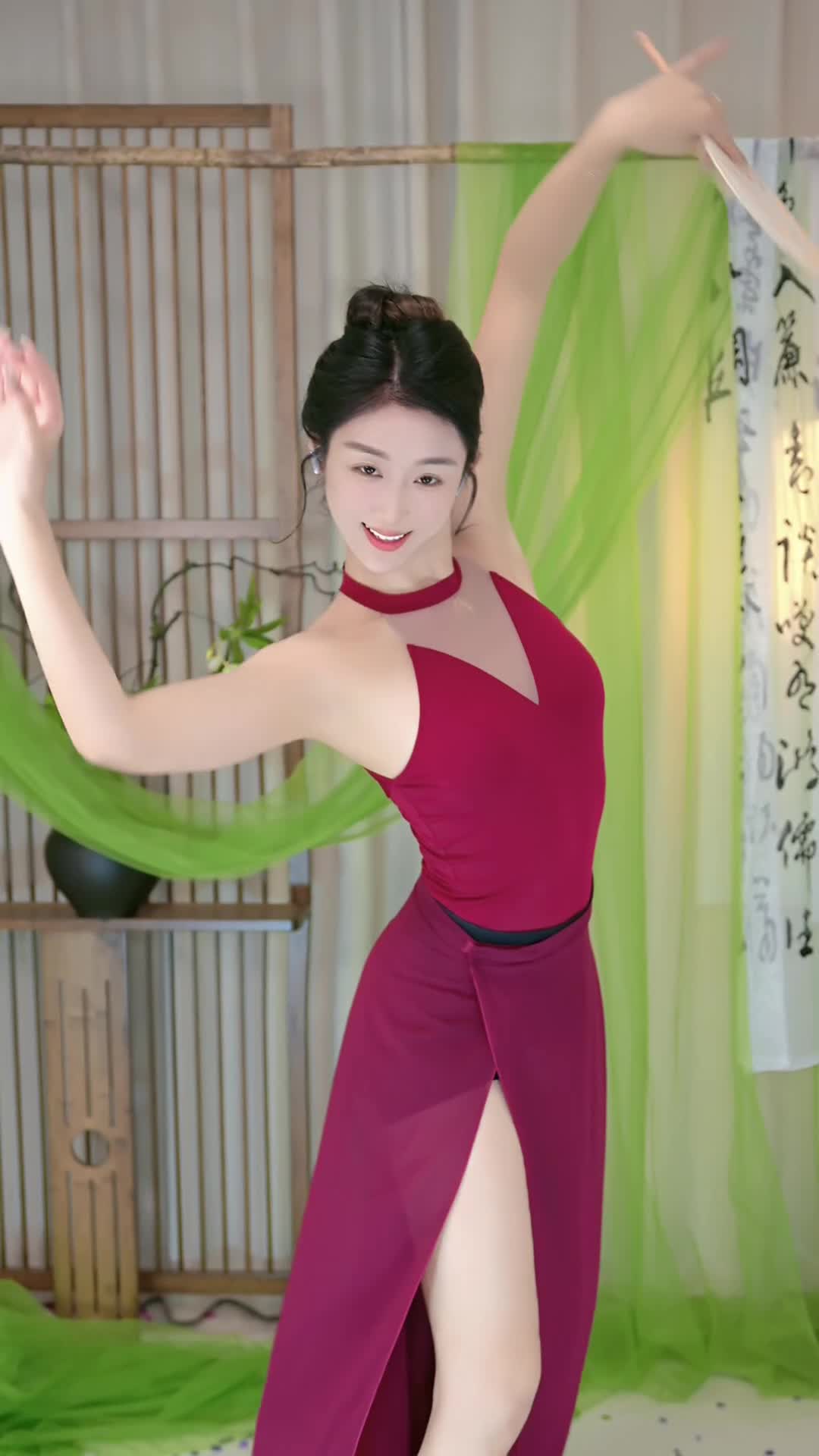 #敏敏_中国舞版 #抖音 #舞蹈 #中国舞 @ikan_live 2024-12-11