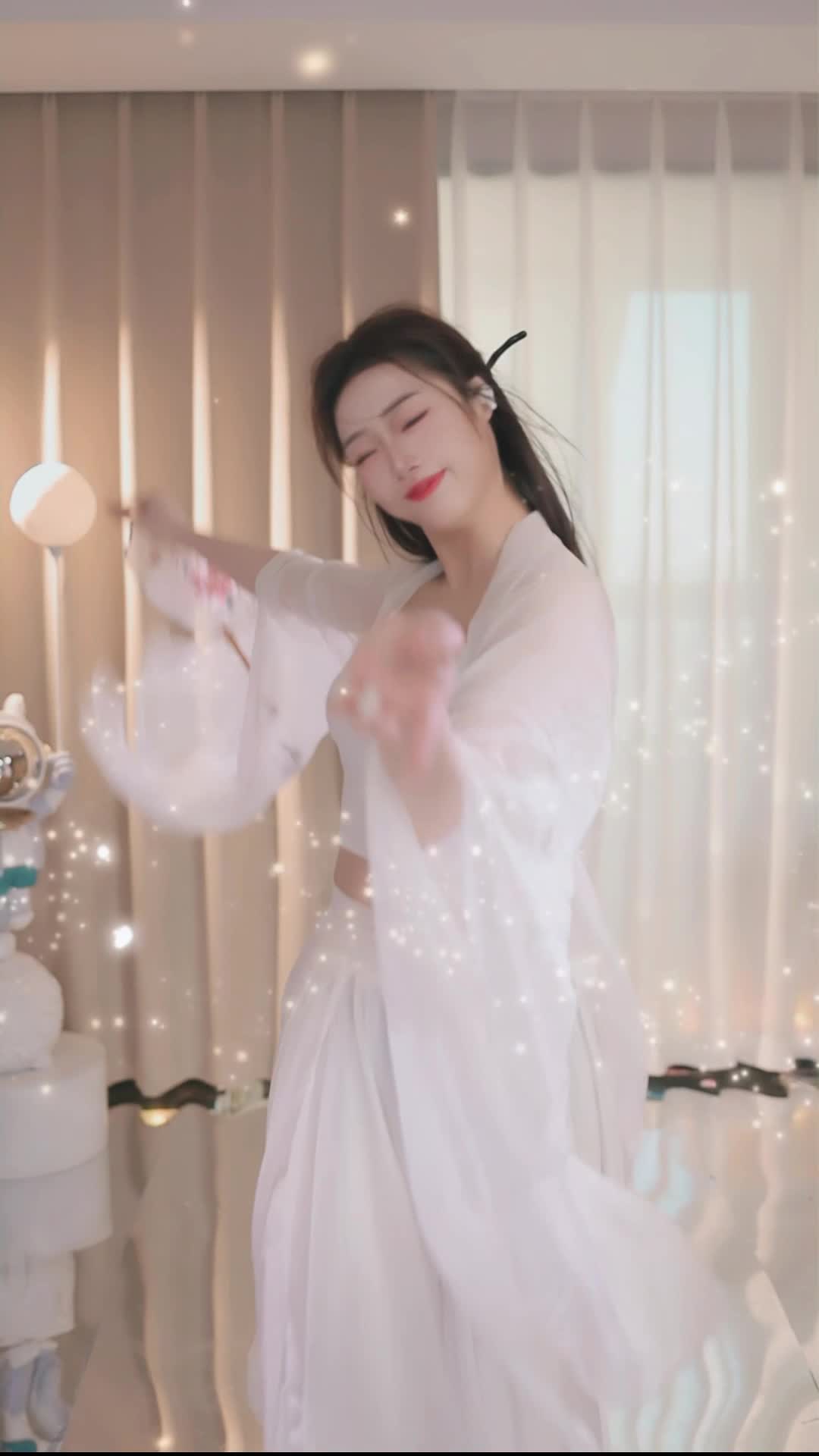 #雪衣容 #抖音 #舞蹈 #中国舞 @ikan_live 2024-12-18