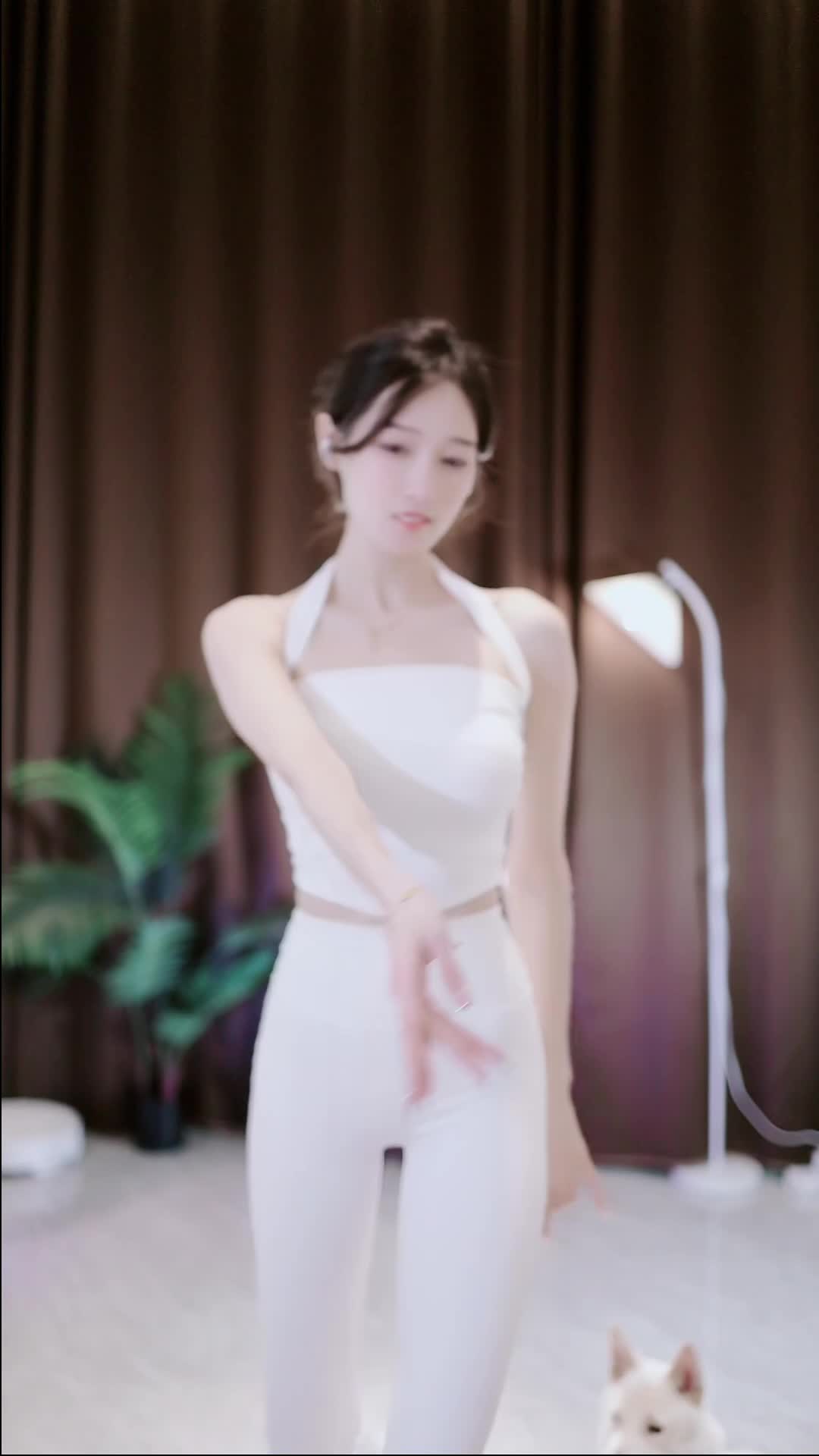 #晓晓 #抖音 #舞蹈 @ikan_live 2024-02-07