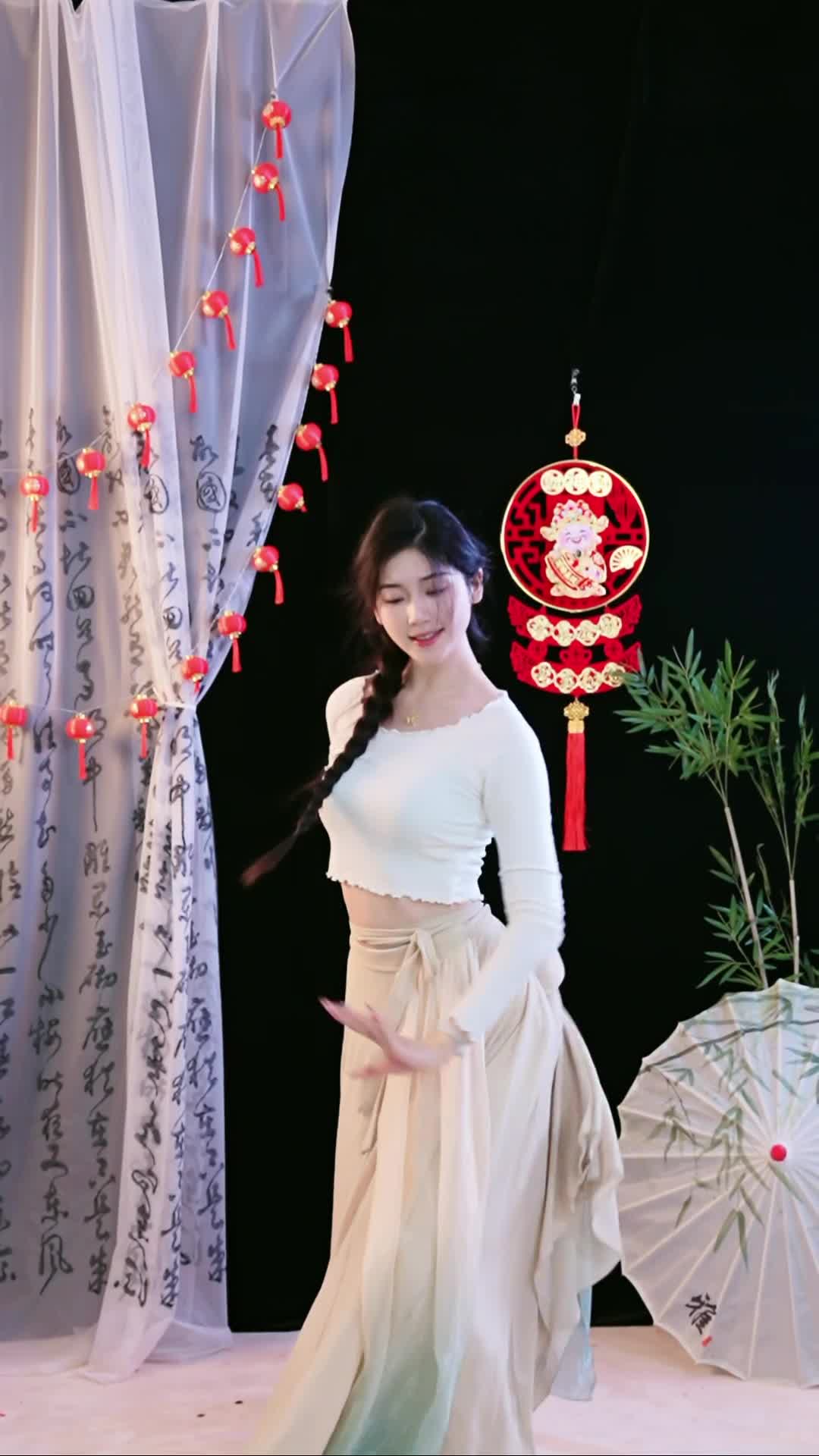 #婉儿 #抖音 #舞蹈 @ikan_live 2024-02-08