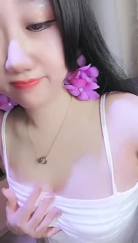 #小妲己 #白鸽超骚御姐骚舌美乳丝袜美腿跳蛋自慰嫩穴流浆 7V