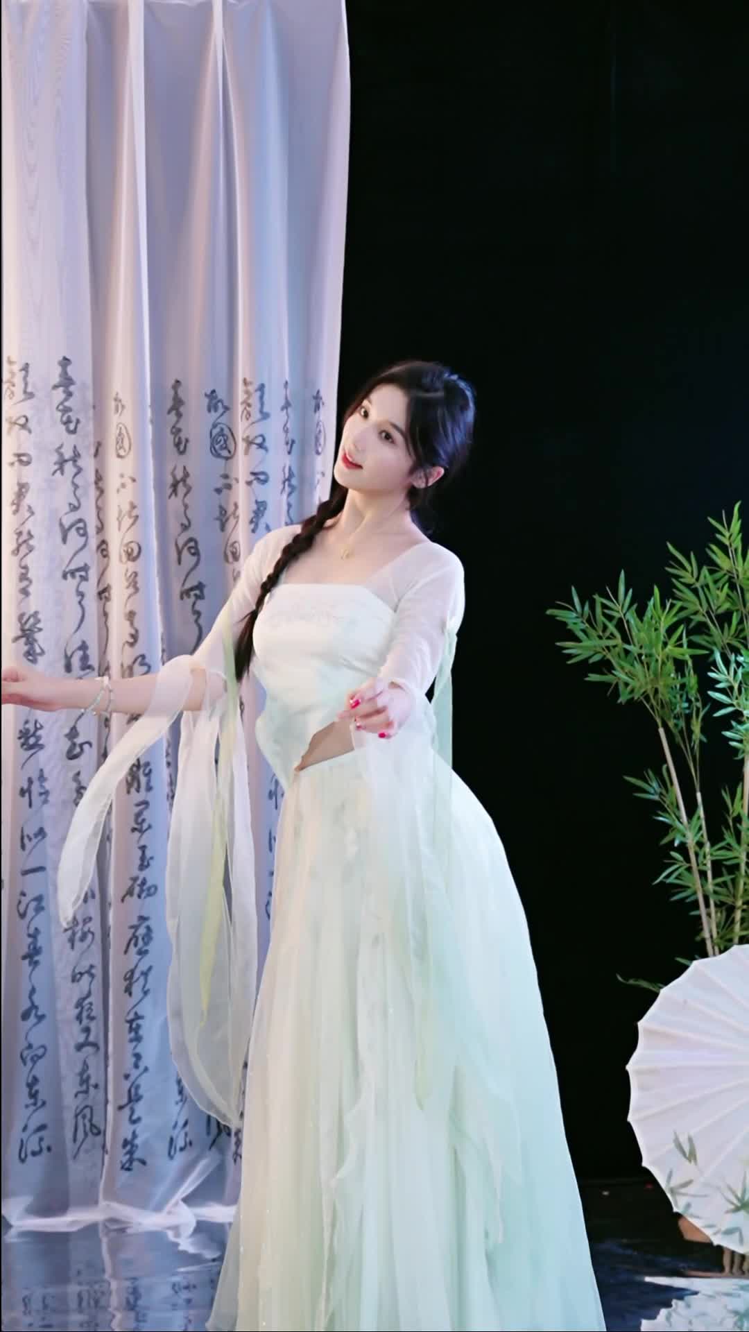 #徐婉婷 #抖音 #舞蹈 #中国舞 @ikan_live 2024-12-19