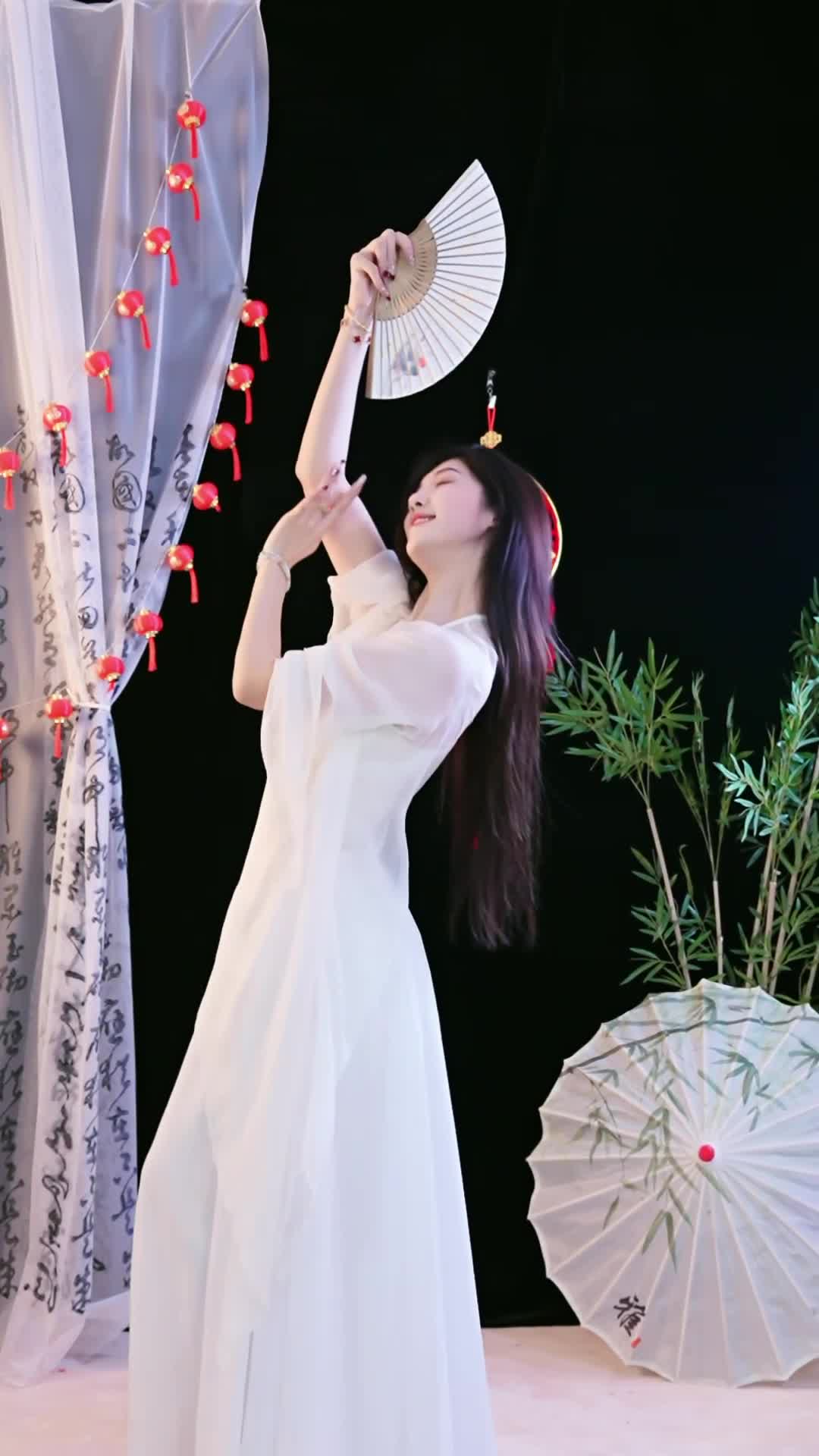 #婉儿 #抖音 #舞蹈 @ikan_live 2024-02-07